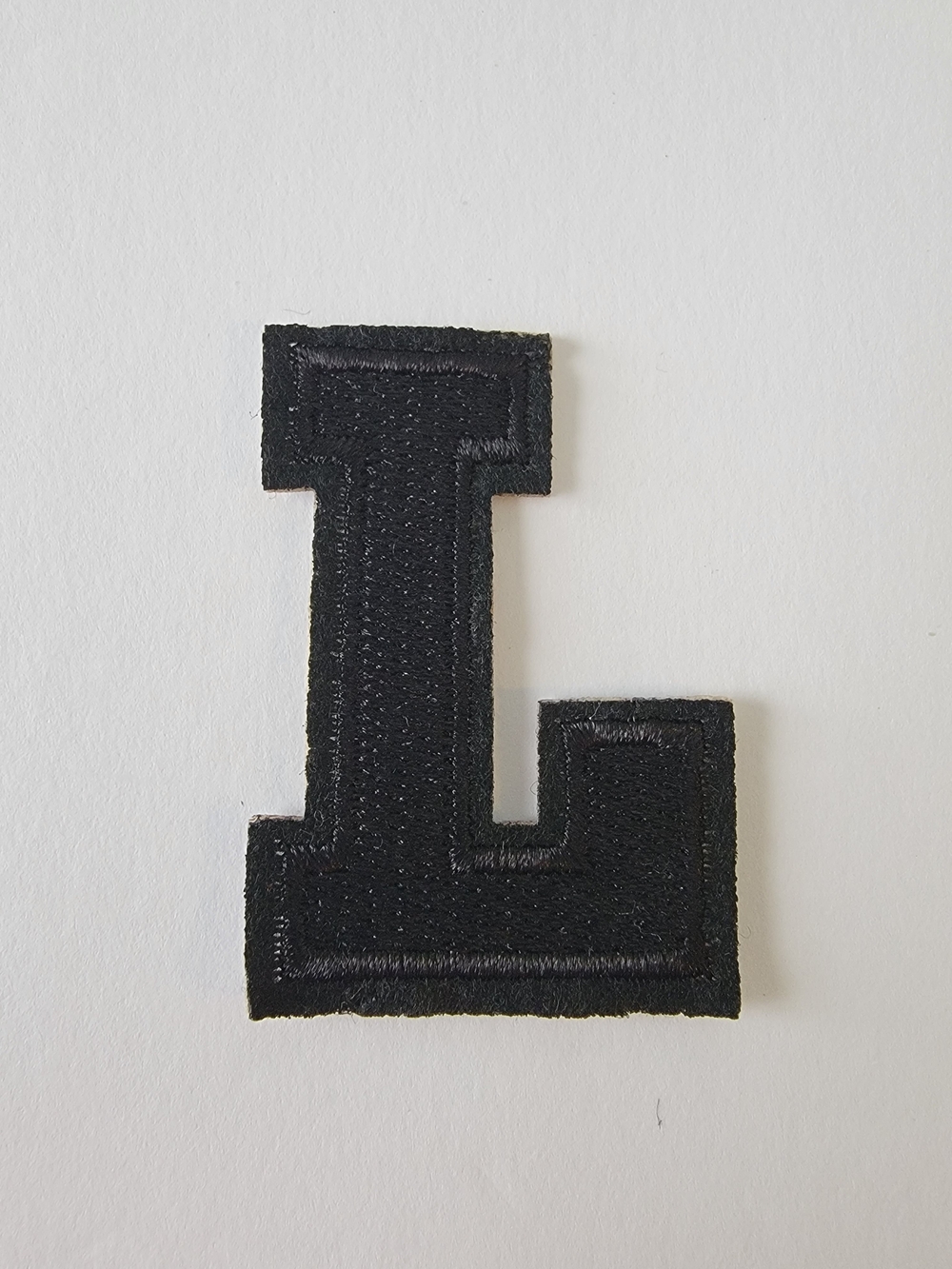 🔴 Black Letter L Patch